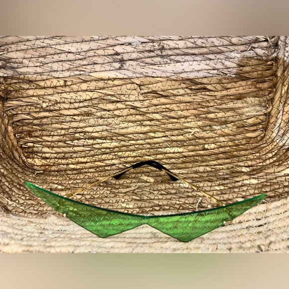 Green Abstract Avant Garde No Frame Retro Sunglasses - Picture 2 of 3
